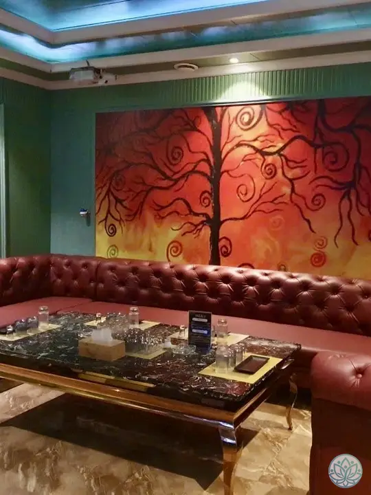 가라오케 빨간 소파