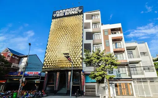다낭 빅뱅 가라오케 위치, 시설 및 주대 가이드 썸네일