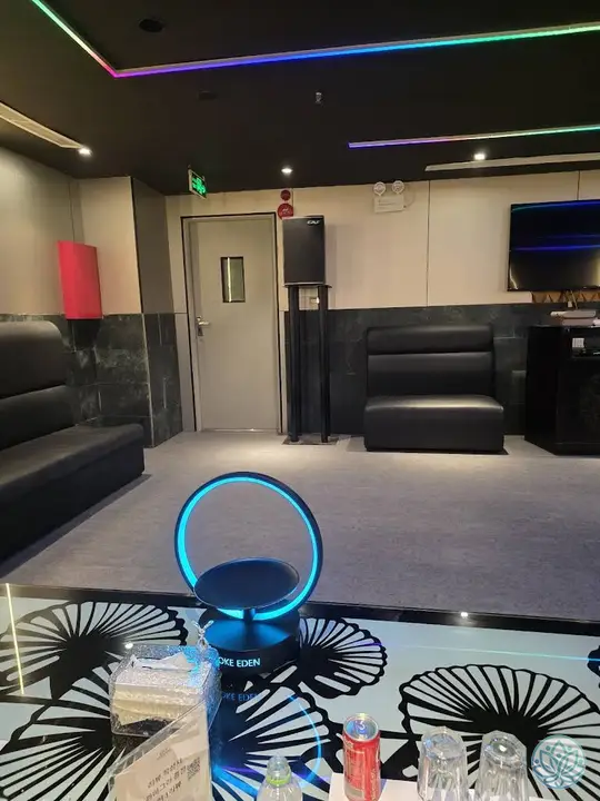 테이블 위 무드등